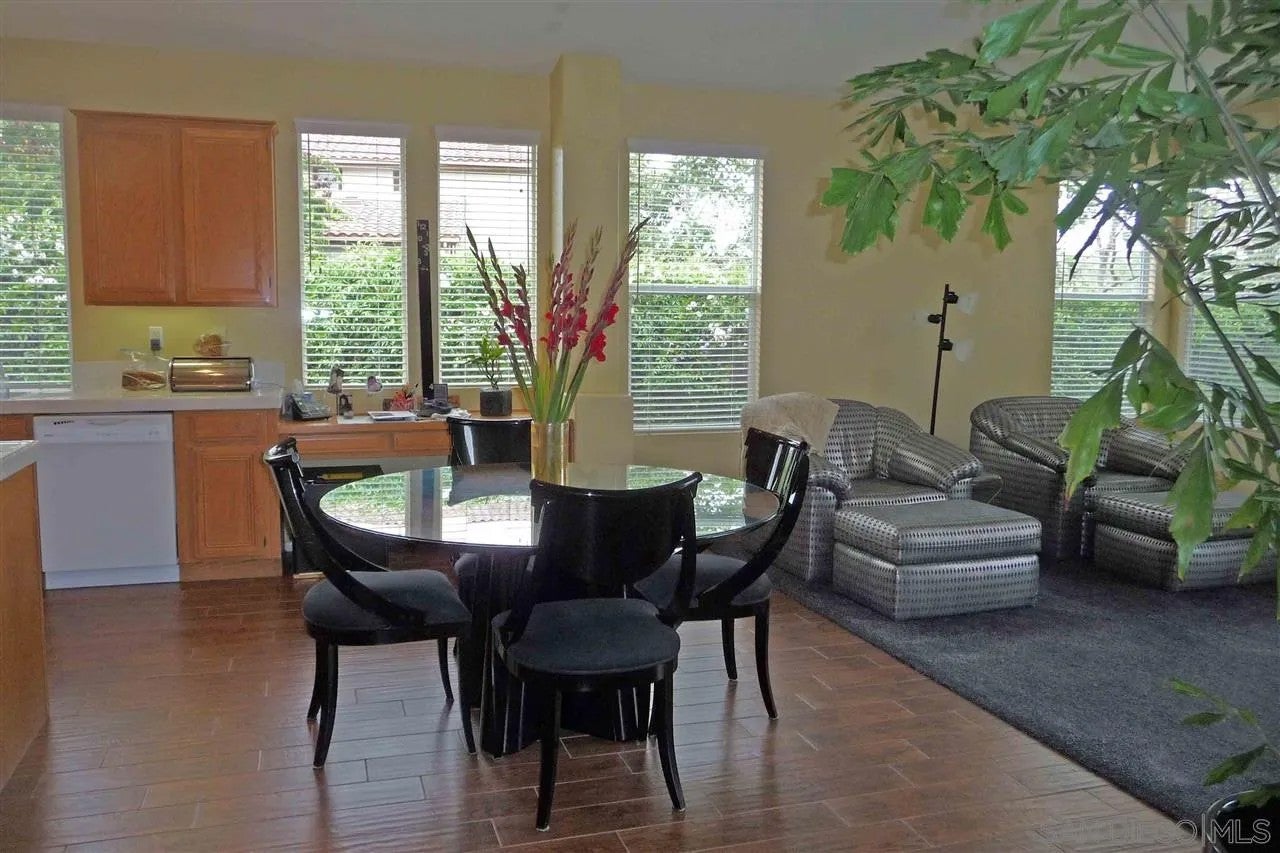 2263 Paseo Saucedal