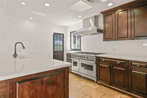 Tiny photo for 732 N Crescent Heights, West Hollywood, CA 90046 (MLS # SR25247596)