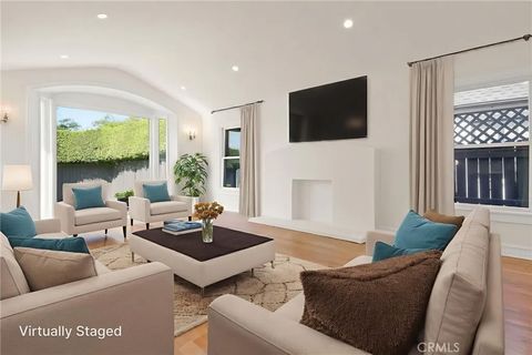 Tiny photo for 732 N Crescent Heights, West Hollywood, CA 90046 (MLS # SR25247596)