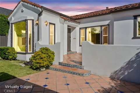 Photo of 732 N Crescent Heights, West Hollywood, CA 90046 (MLS # SR25247596) Photo of 732 N Crescent Heights, West Hollywood, CA 90046 (MLS # SR25247596)