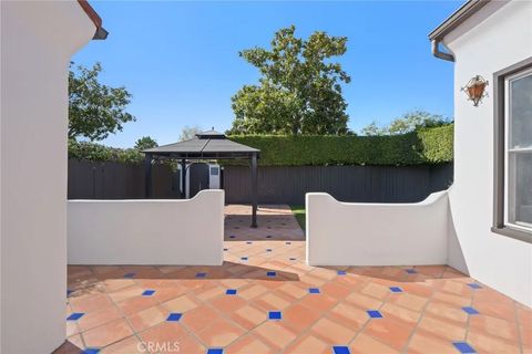 Tiny photo for 732 N Crescent Heights, West Hollywood, CA 90046 (MLS # SR25247596)