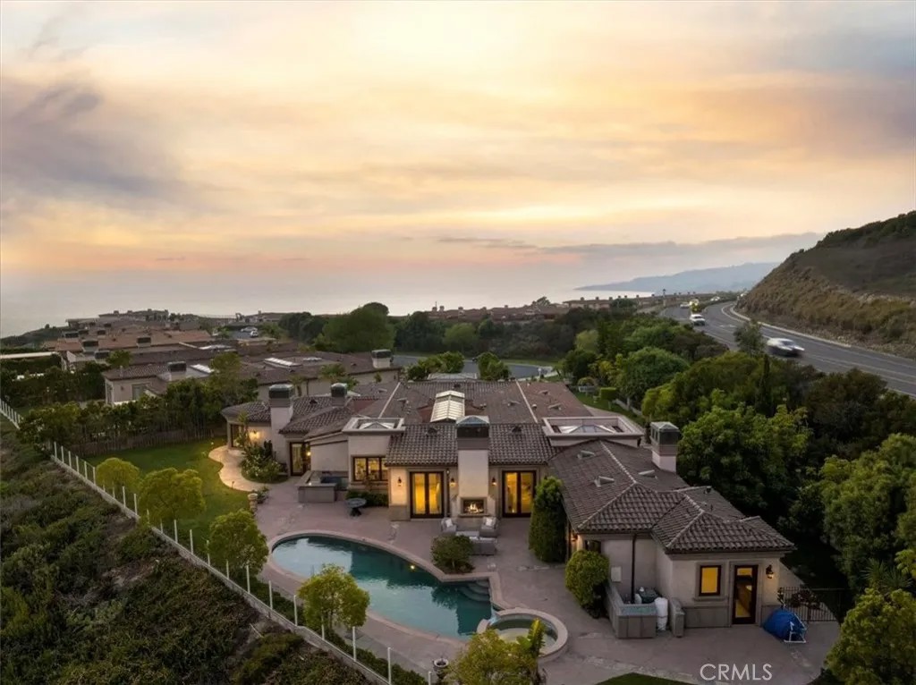 2950 Twin Harbors View Drive