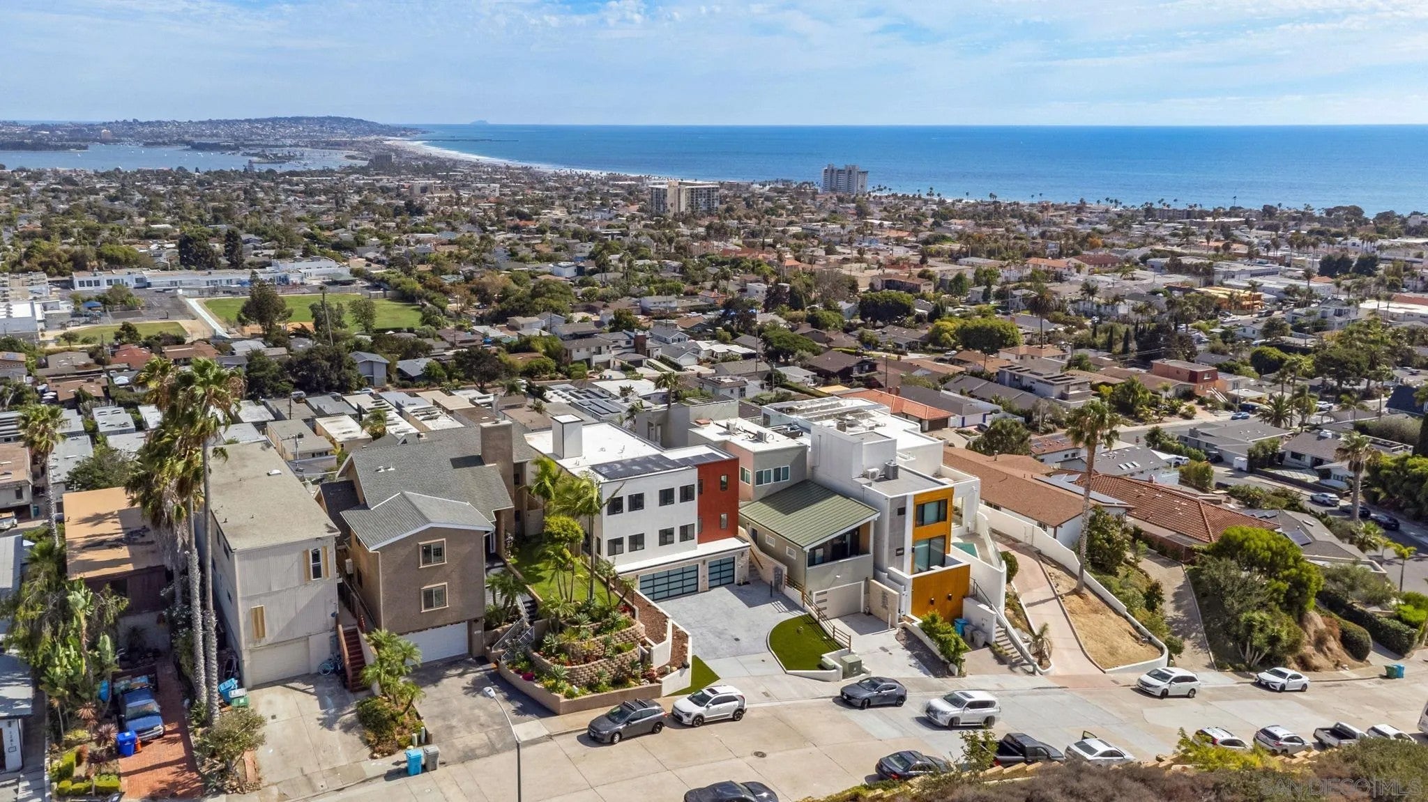1251-1253 Van Nuys St