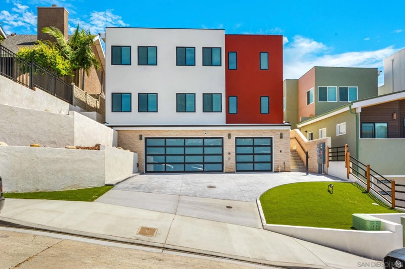 1251-1253 Van Nuys St