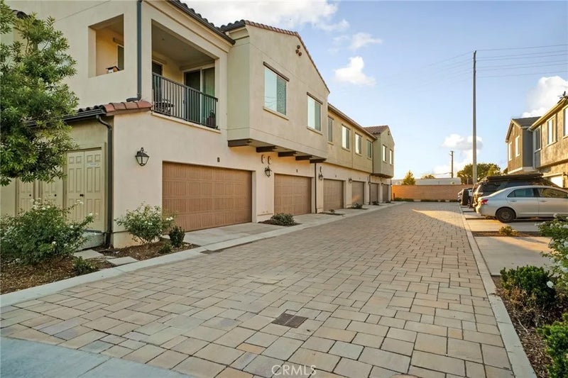 4160 S Bodega Way 1