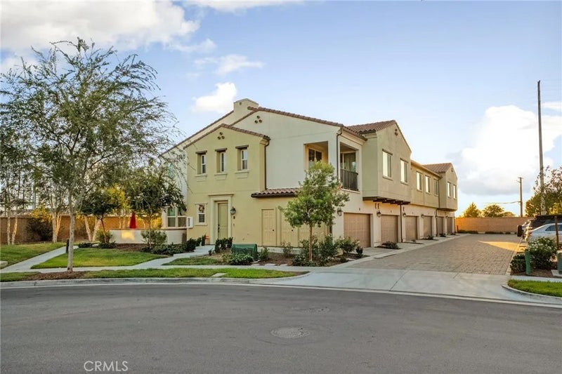 4160 S Bodega Way 1