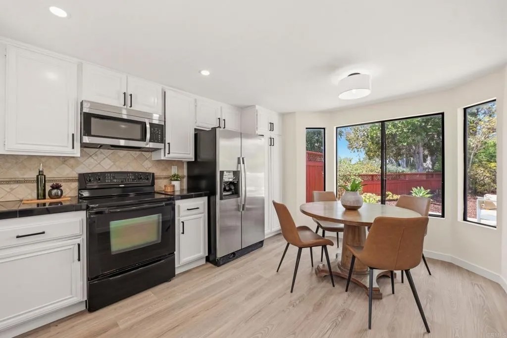 2090 Avenida de Aquacate