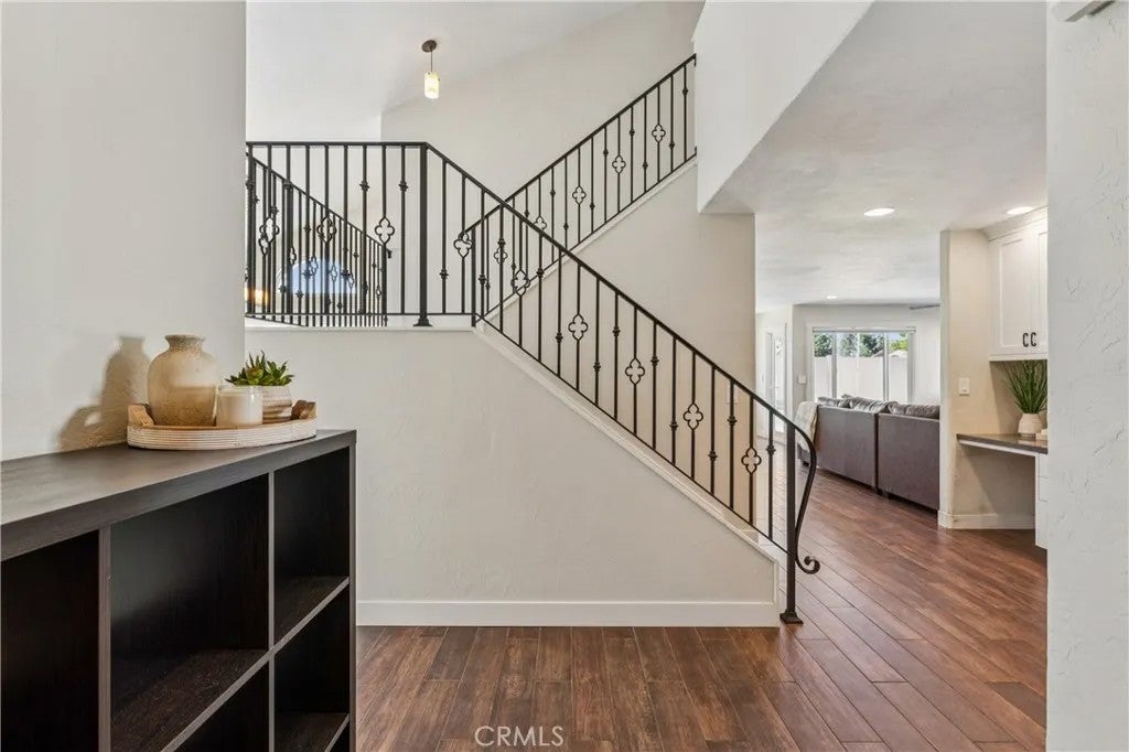 6763 Ridgeside Drive