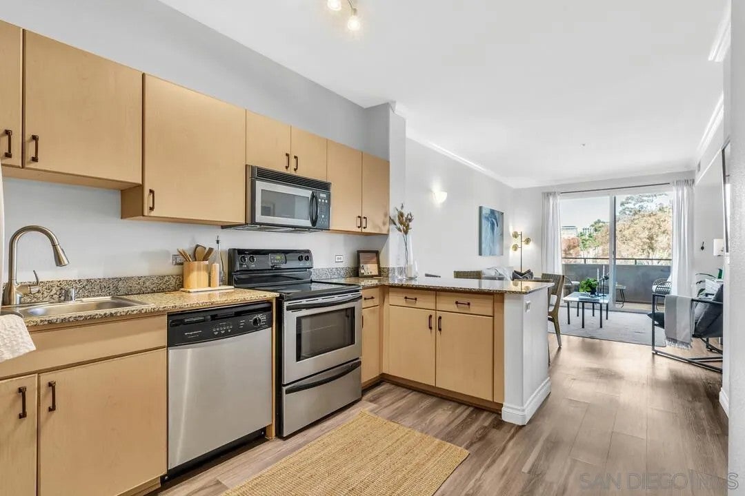 1643 6th Ave. 415