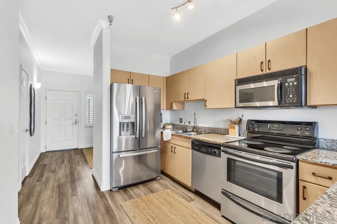 1643 6th Ave. 415