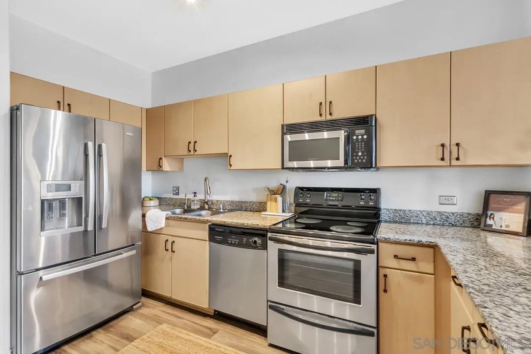 1643 6th Ave. 415