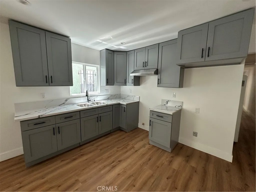 1253 W 65th Street