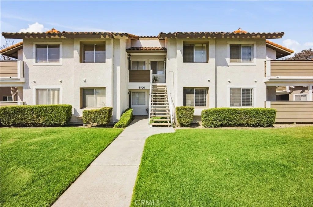 Photo of 3709 Country Oaks Loop #E, Ontario, CA 91761 (MLS # CV26073010)