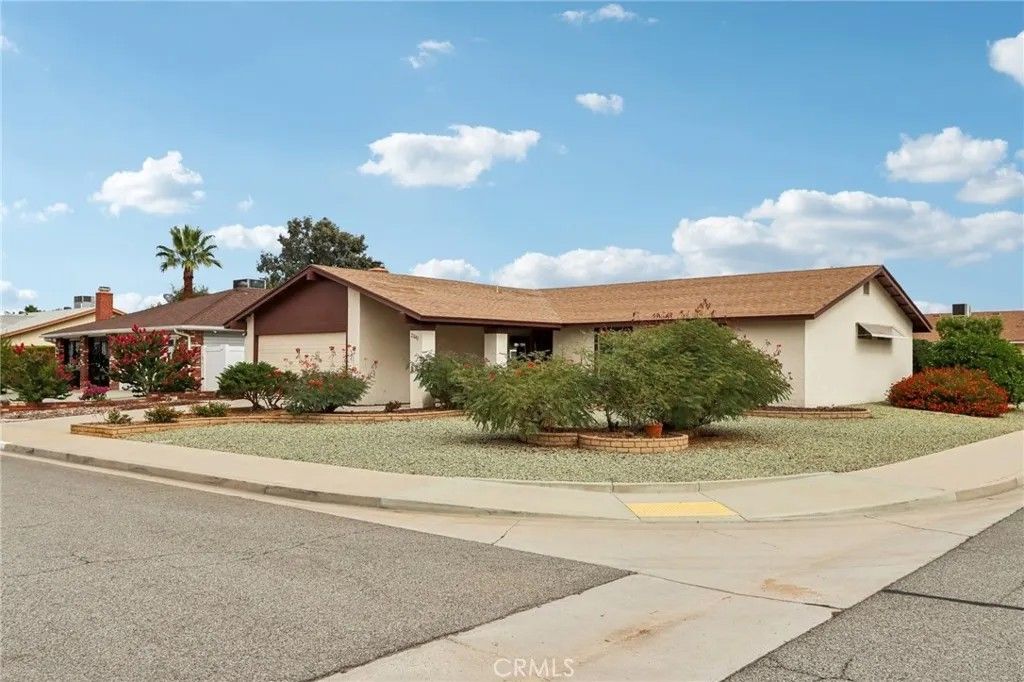 Photo of 27640 Camden Way, Menifee, CA 92586 (MLS # SW25247841)