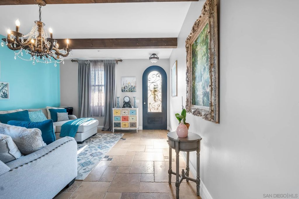 Photo of 523 Hatherly St, Vista, CA 92083 (MLS # 250035998)