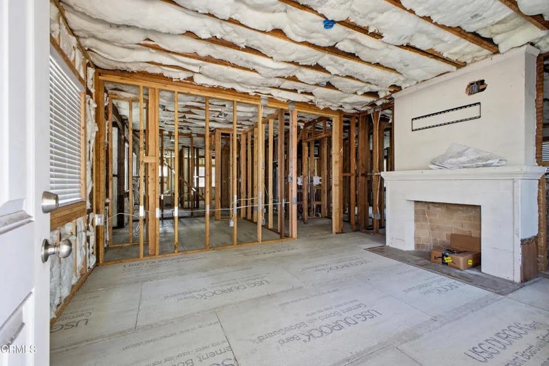 1042 W 62nd Street