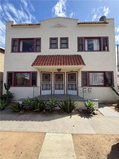 Tiny photo for 2624 E 6th St, Long Beach, CA 90814 (MLS # PW26107046)