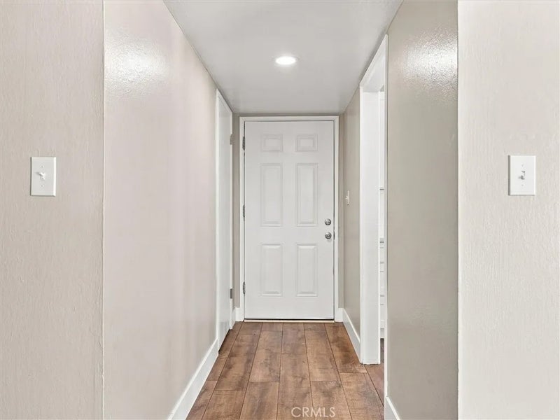 4668 N Bond