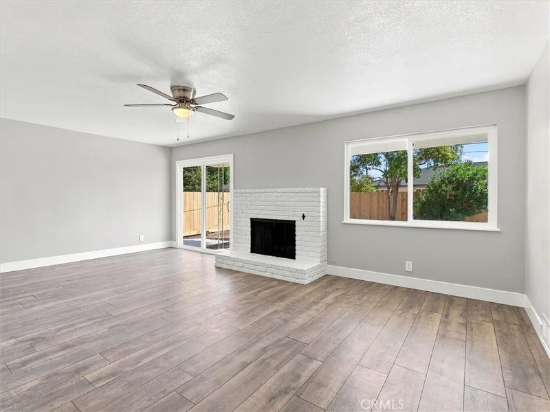 4668 N Bond