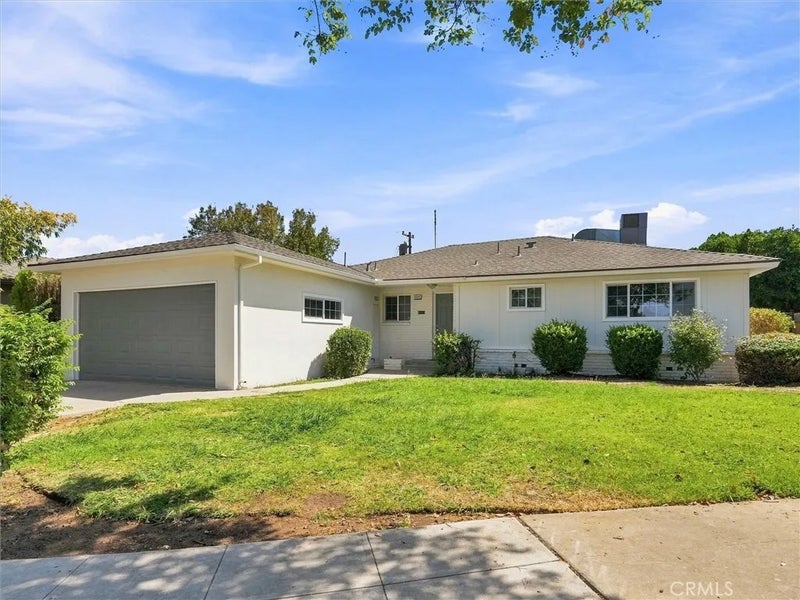 4668 N Bond