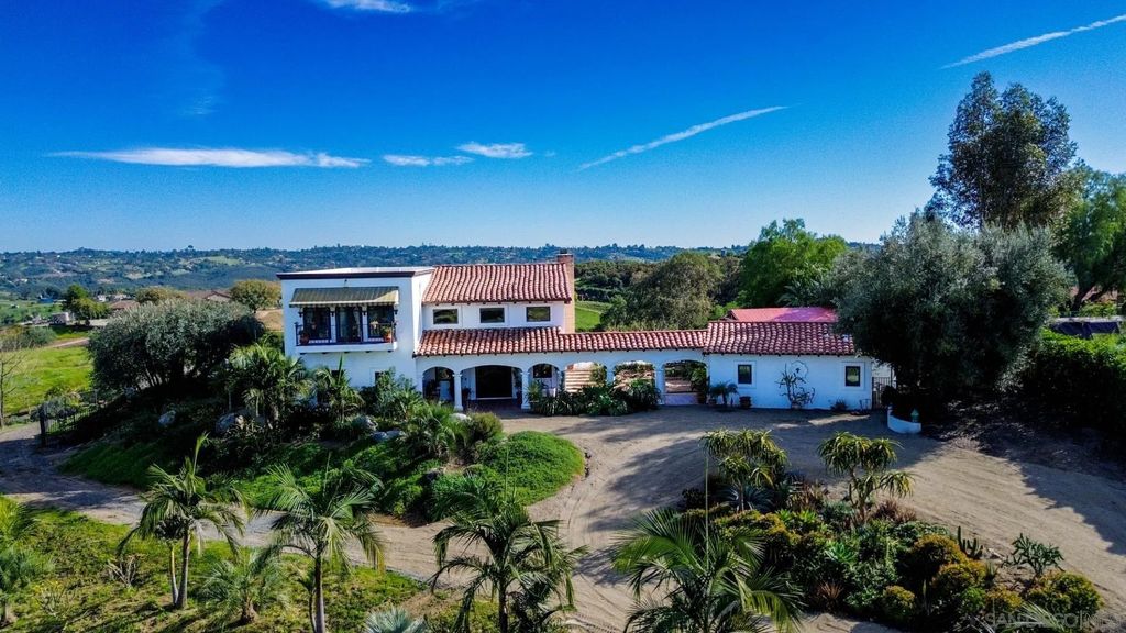 Photo of 40616 Rock Mountain Road, Fallbrook, CA 92028 (MLS # 260006015)