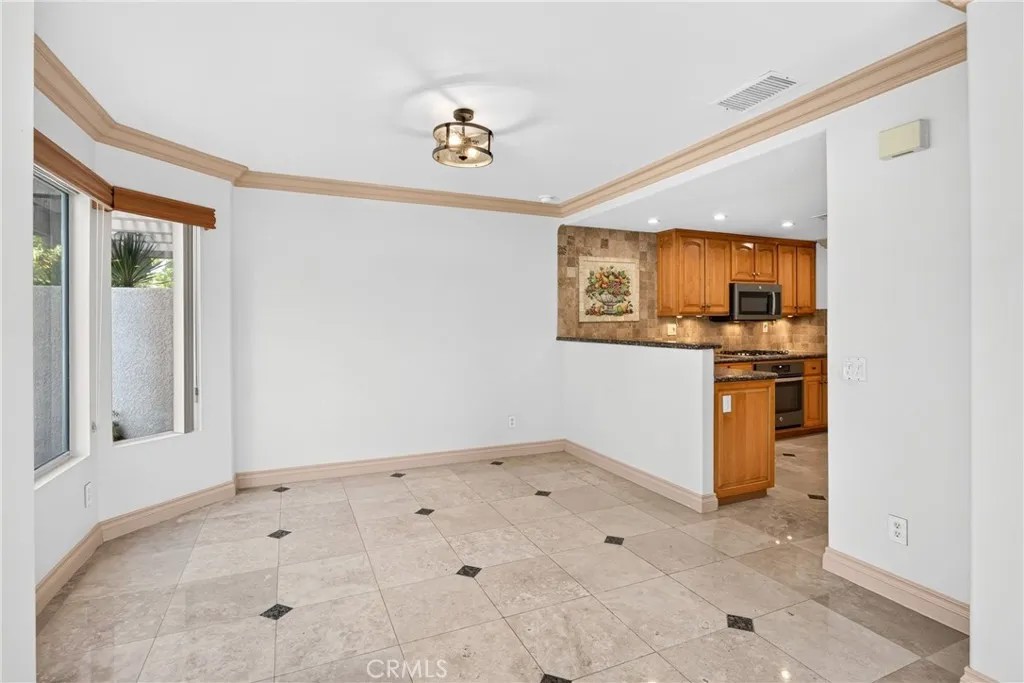 24336 Airporter Way