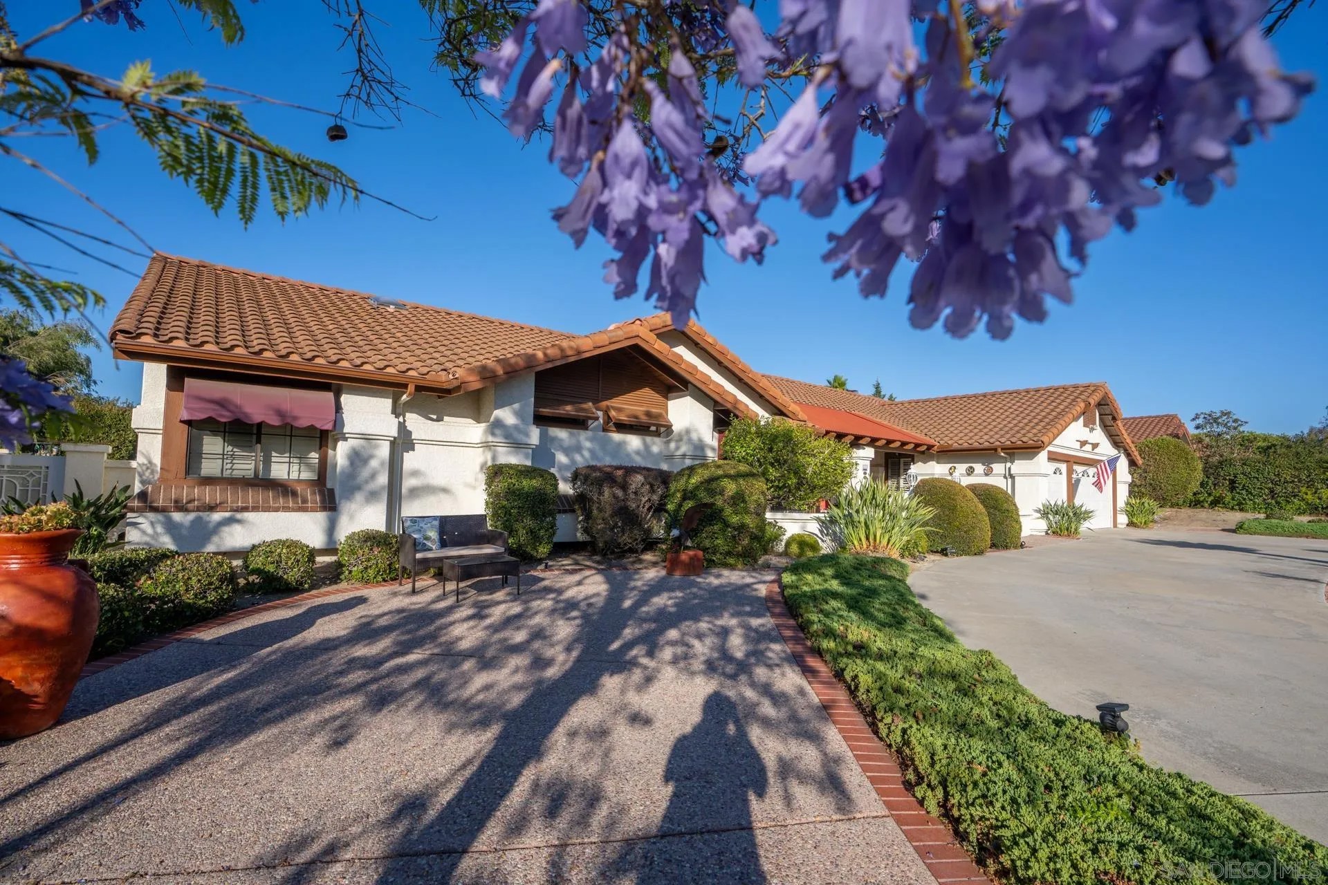 2233 Cortina Circle