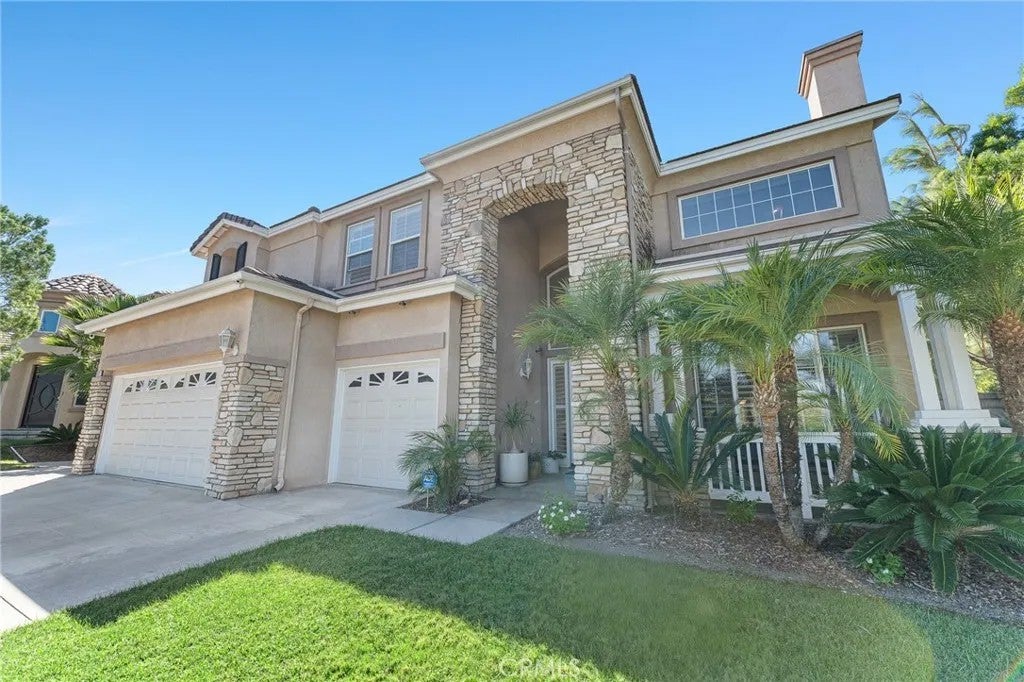 4530 Edgewater Circle