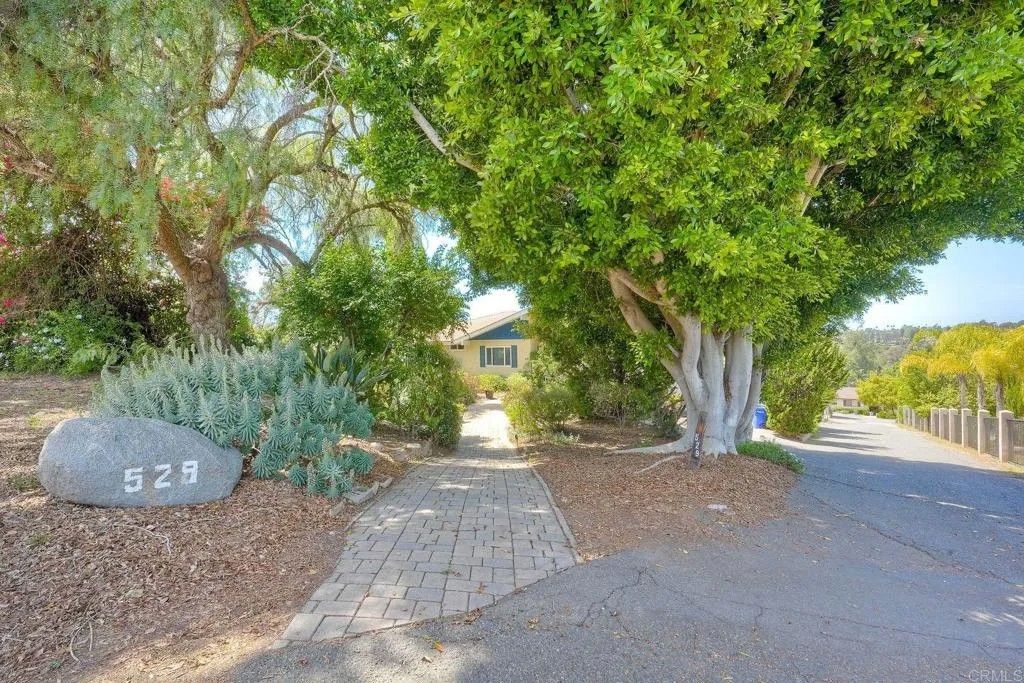 Photo of 529 Vale View Drive, Vista, CA 92081 (MLS # NDP2604173)