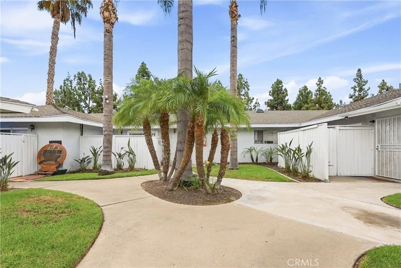 1193 S Belhaven