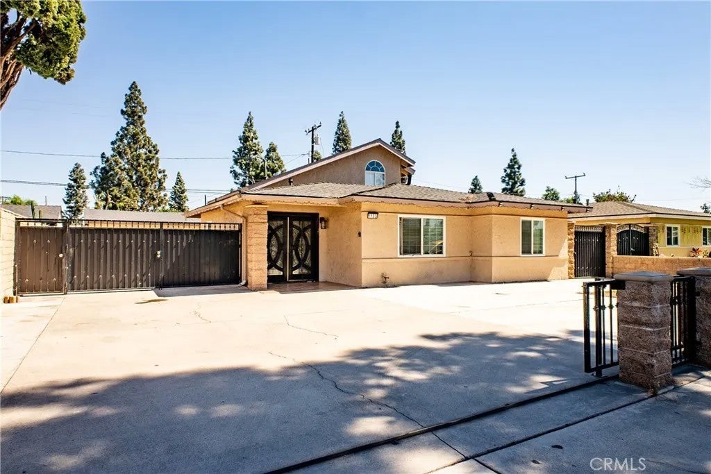1133 S Harmon