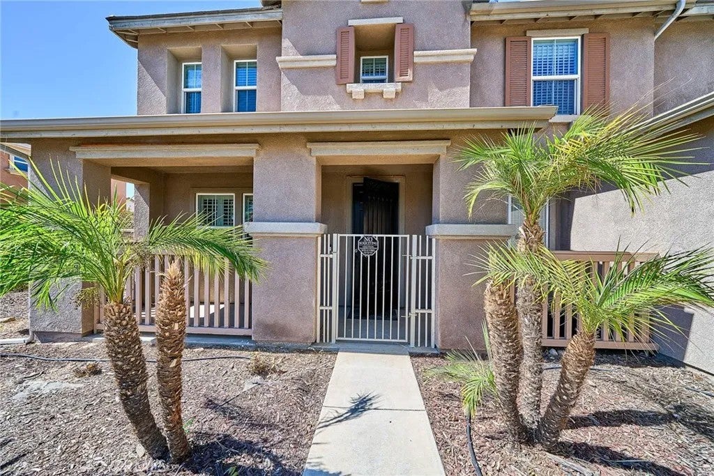 1043 Hawthorne