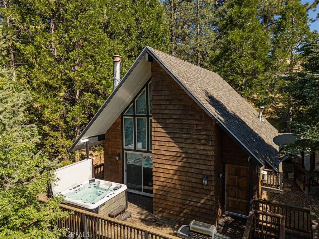 807 Grass Valley