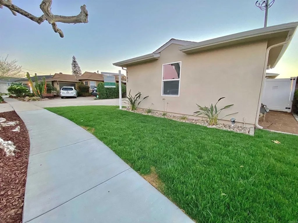 6182 Loukelton Circle