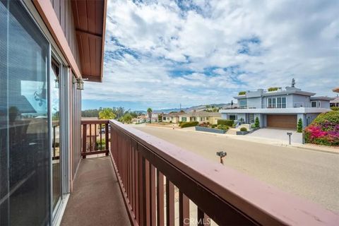 Tiny photo for 360 Ocean View Avenue, Grover Beach, CA 93433 (MLS # PI26093421)