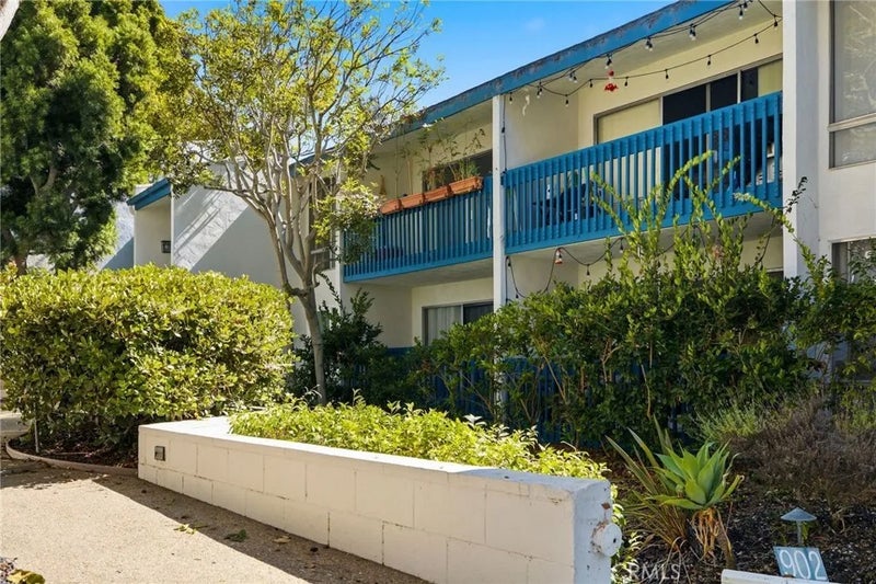 902 Camino Real 204