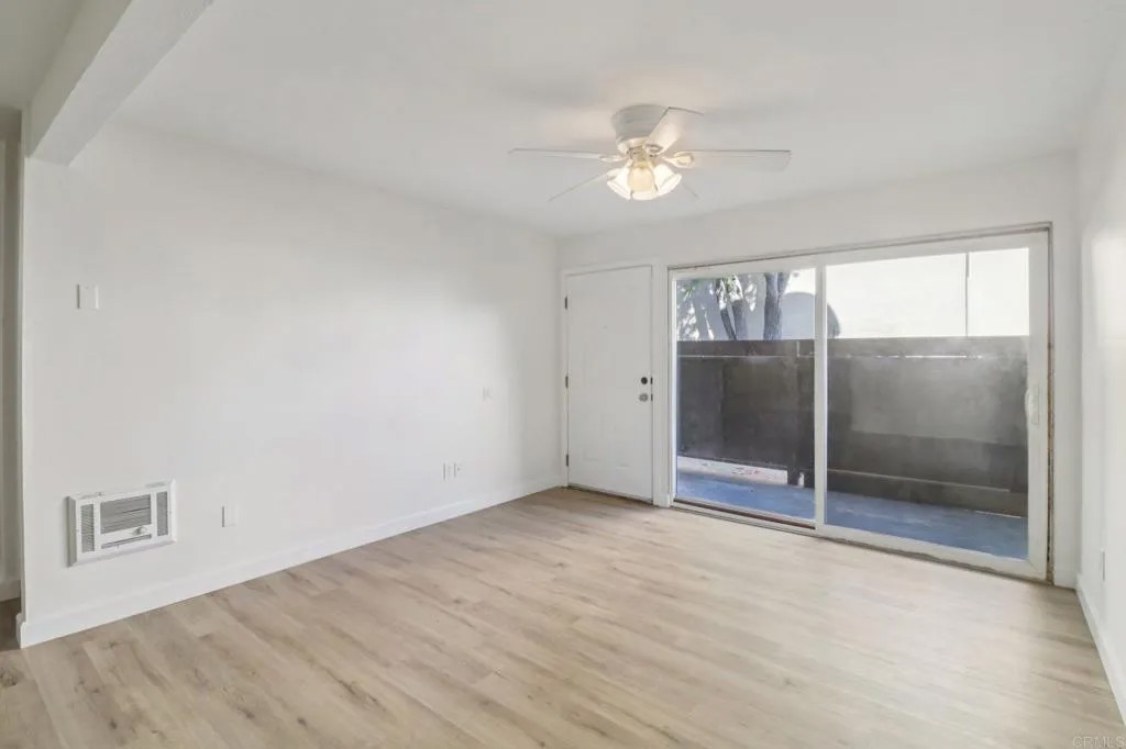 3454 Castle Glen Drive 114