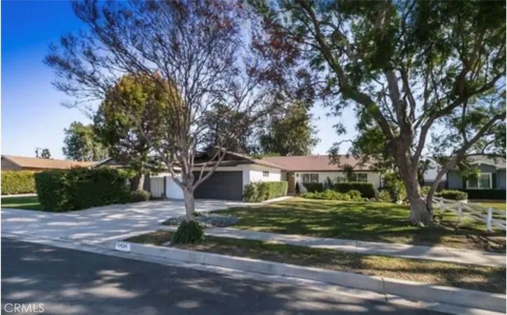 Photo of 6424 Franrivers, West Hills, CA 91307 (MLS # SR26033050)