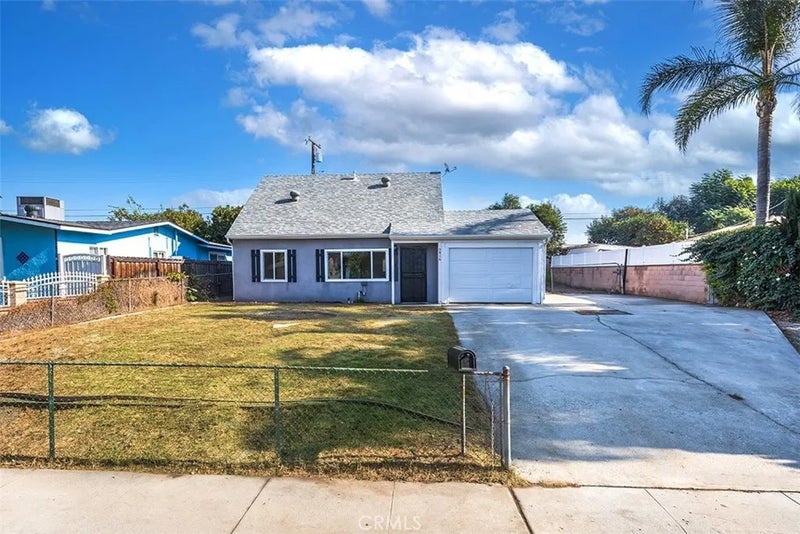 2416 Stanford Avenue