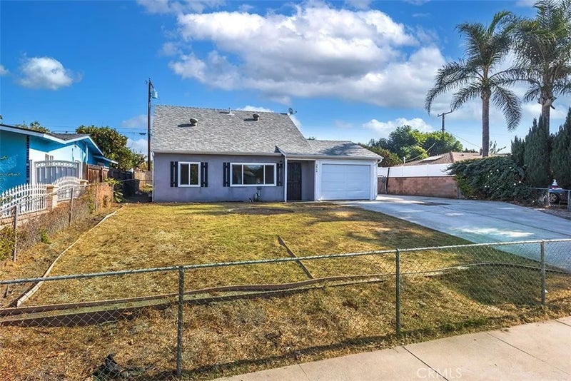 2416 Stanford Avenue