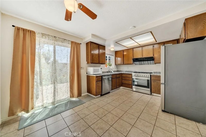 2564 Colgate