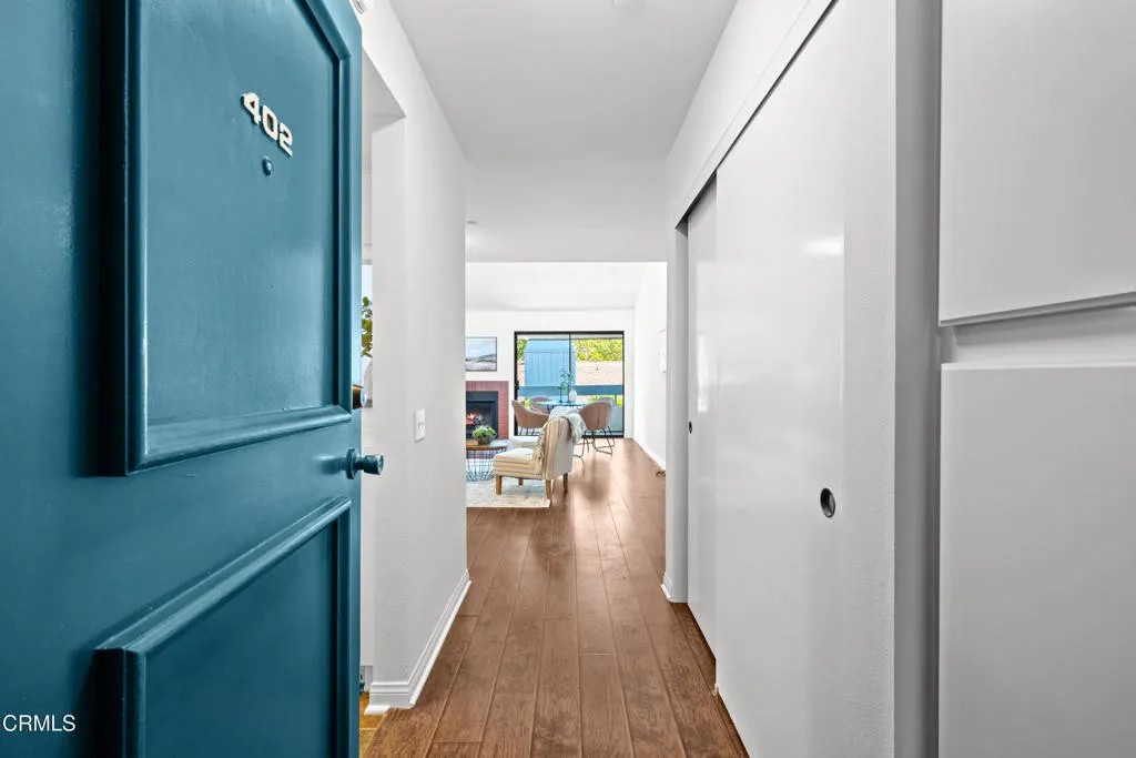 355 S Marengo Avenue 402