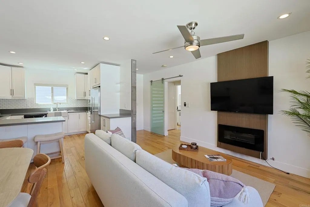 455 Orange Ave. B