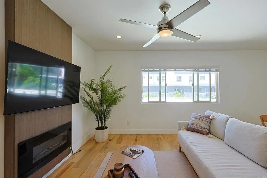 455 Orange Ave. B