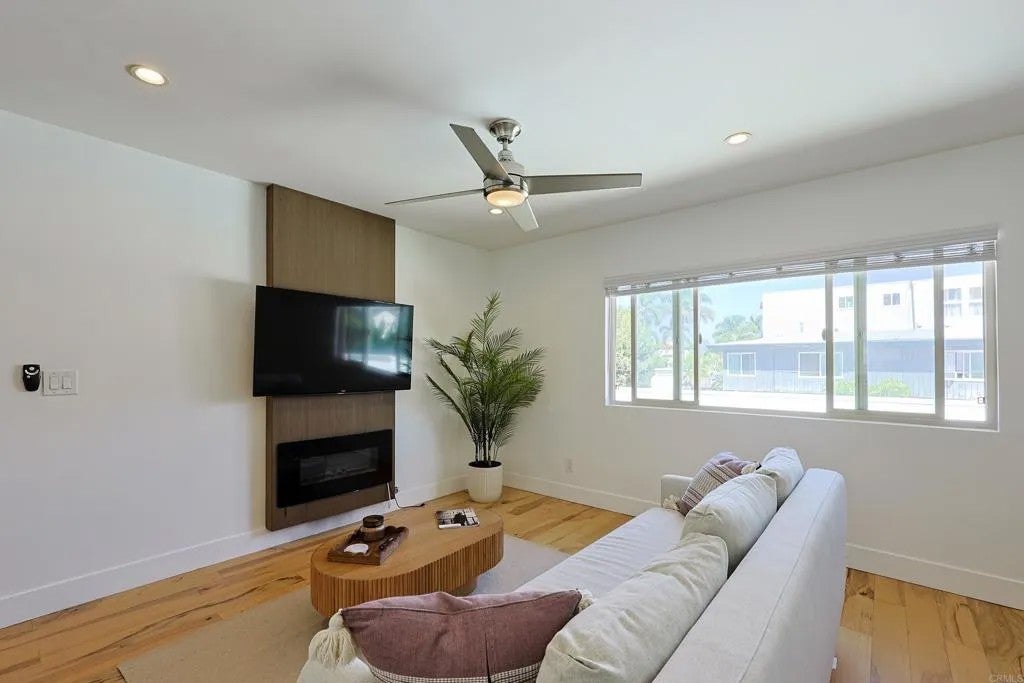 455 Orange Ave. B