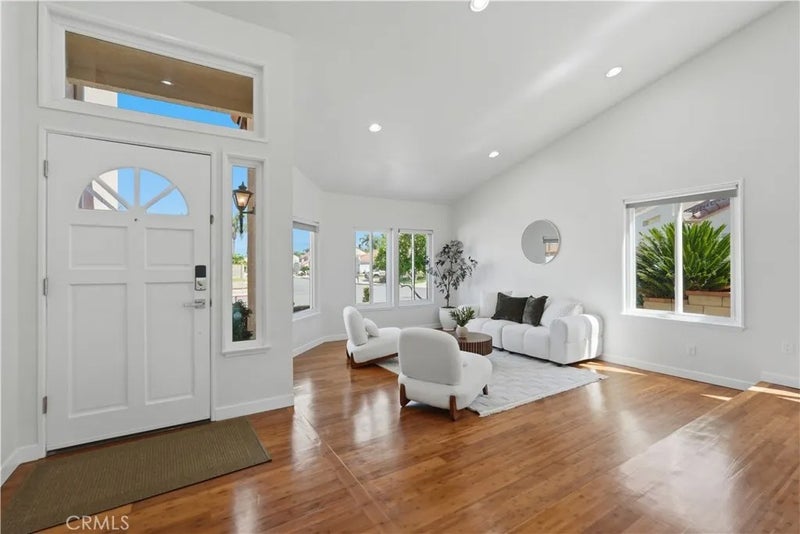 3291 Olympic View