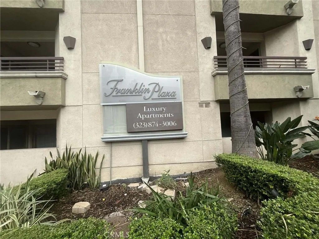 Photo of 7230 Franklin Ave, Los Angeles, CA 90046 (MLS # WS25280114)