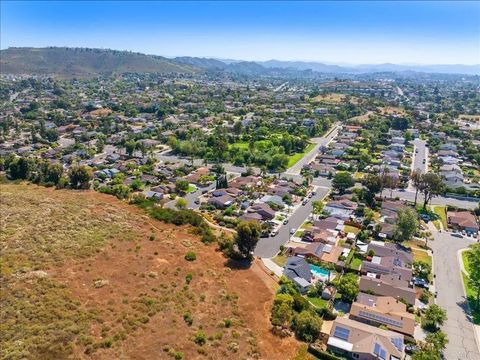 Tiny photo for 827 Bayberry Ct, San Marcos, CA 92069 (MLS # NDP2600055)