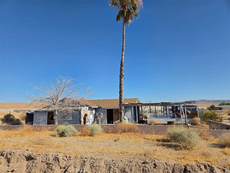 27376 Calico Drive