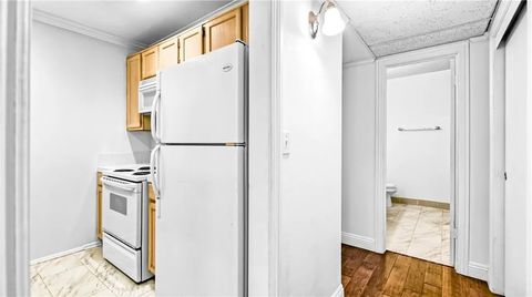 Tiny photo for 355 S Madison Ave #322, Pasadena, CA 91101 (MLS # CV25240510)